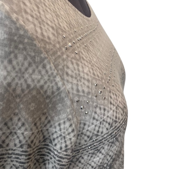 Ruby Rd.Womens plus size 1X Gray Patterned Scoop-Neck Tunic - Picture 5 of 8